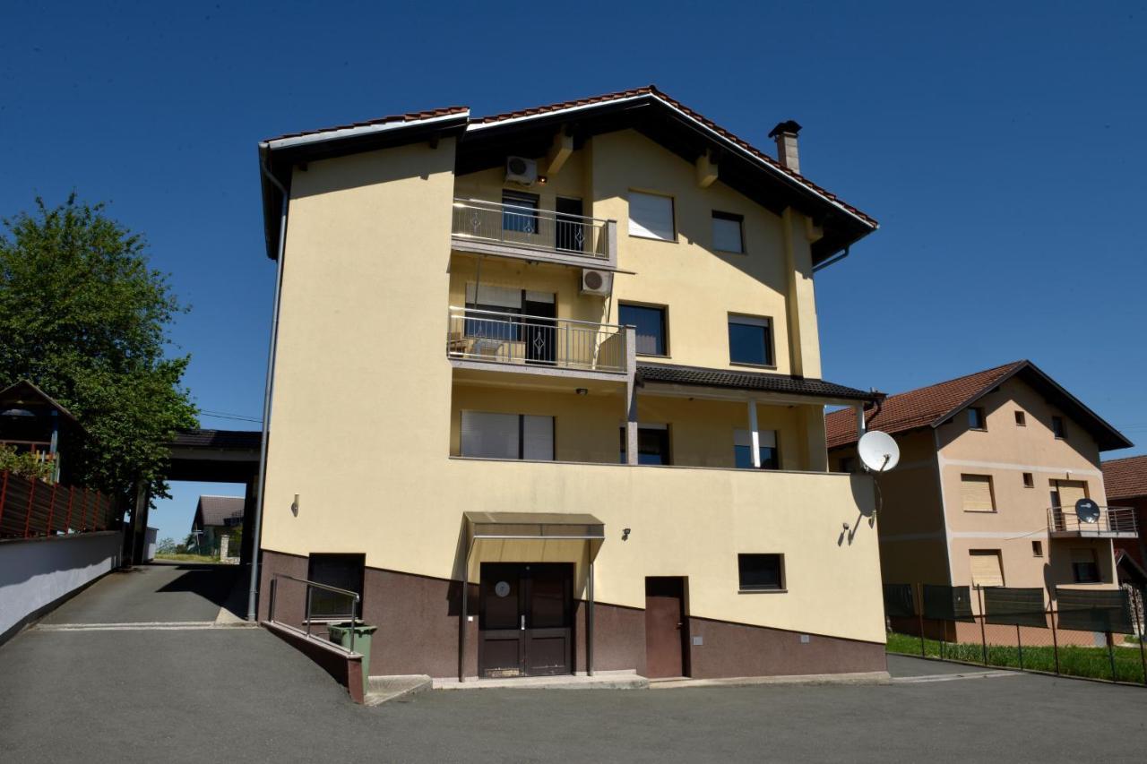 Apartmani I Bungalovi Trojka Banja Luka Exteriér fotografie