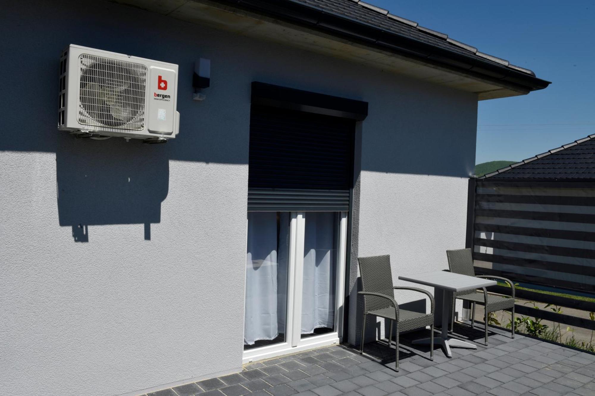 Apartmani I Bungalovi Trojka Banja Luka Pokoj fotografie