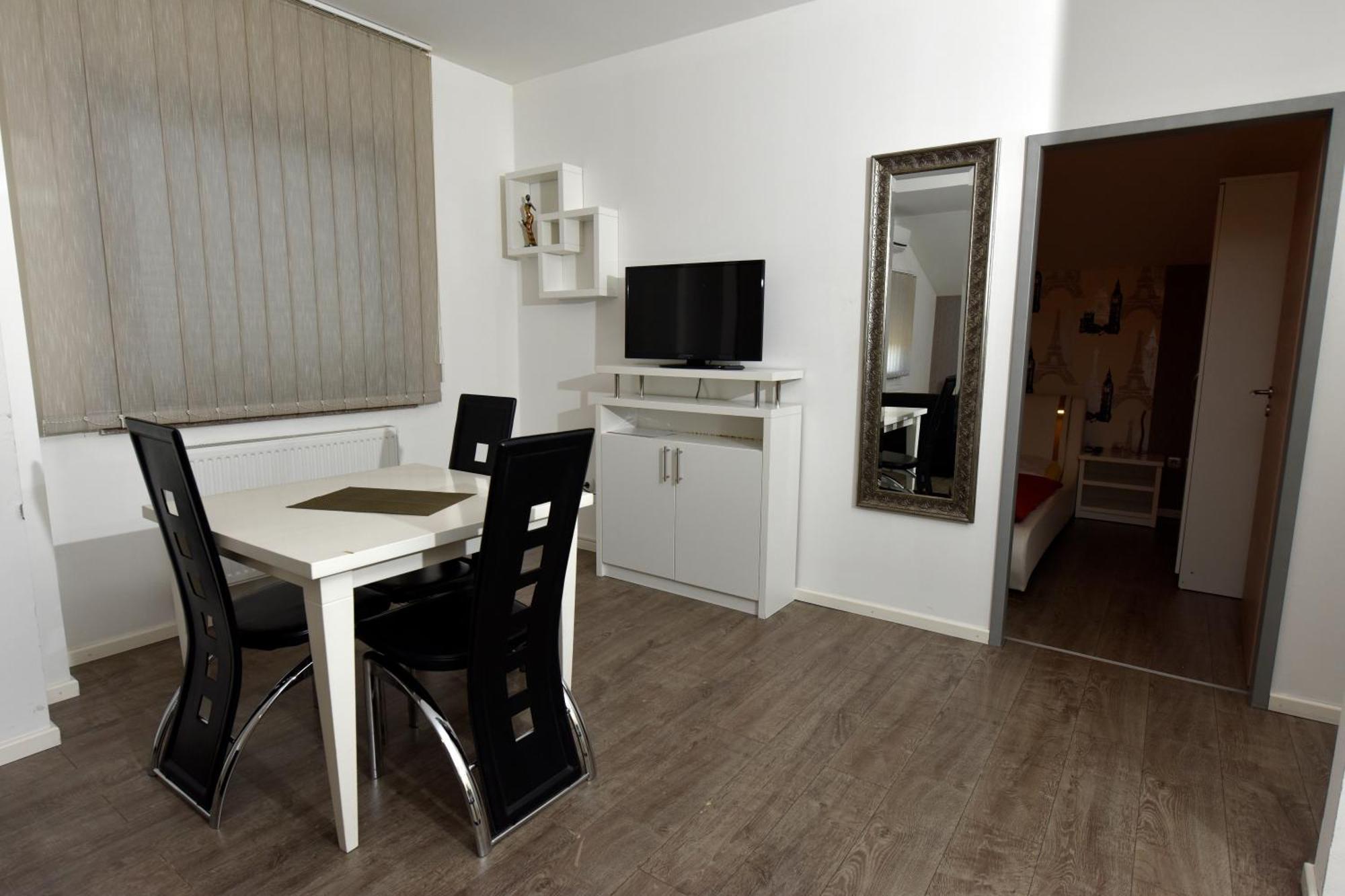 Apartmani I Bungalovi Trojka Banja Luka Pokoj fotografie